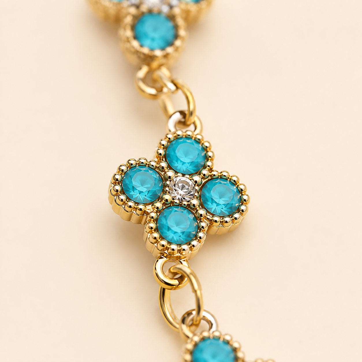 Chaine de Main Impératrice Bleue